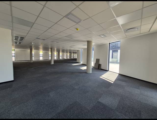 734M² OFFICE TO LET IN SANDTON CENTRAL